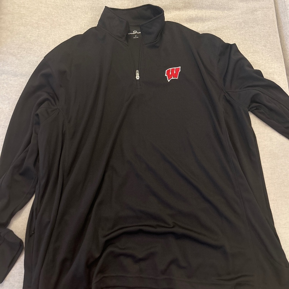 3xl black quarter zip with Wisconsin Logo